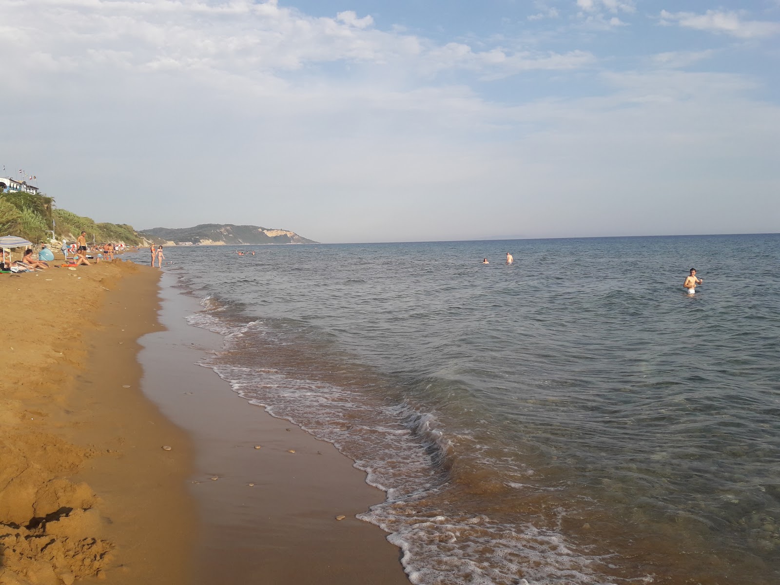 Foto van Agios Georgios beach met hoog niveau van netheid