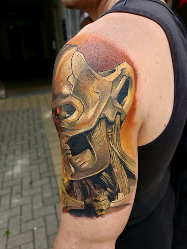 Évi Szolnoki - Tattoo - Tetoválószalon