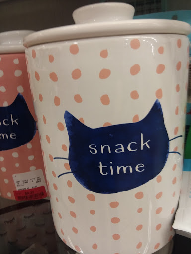 Home Goods Store «HomeGoods», reviews and photos, 1608B E Empire St, Bloomington, IL 61701, USA