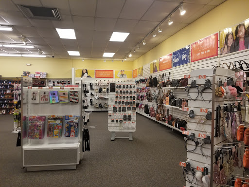 Payless ShoeSource, 1603 Rochester Rd, Troy, MI 48083, USA, 