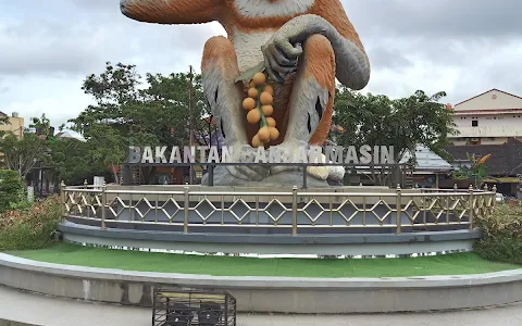 Taman Siring Sungai Martapura Maskot Bakantan, Banjarmasin image
