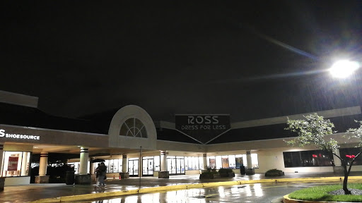 Clothing Store «Ross Dress for Less», reviews and photos, 9616 Reisterstown Rd, Garrison, MD 21117, USA