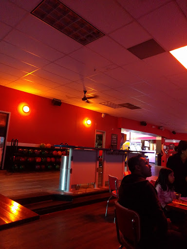 Bowling Alley «Brunswick Zone Niles Lanes», reviews and photos, 7333 N Milwaukee Ave, Niles, IL 60714, USA