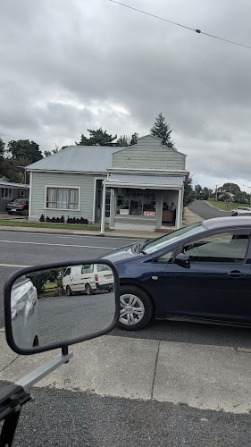 2 Main Road, Owaka 9535, New Zealand
