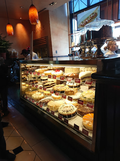 Restaurant «The Cheesecake Factory», reviews and photos, 1566 Polaris Pkwy, Columbus, OH 43240, USA