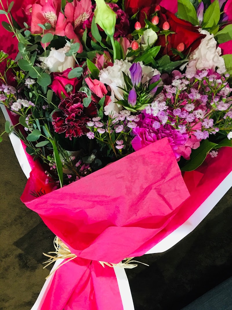 レ ミルフォイユ ドゥ リベルテ 東京都千代田区丸の内 花屋 花 グルコミ