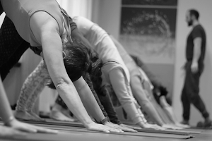 Yogaschule SOLIS image