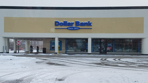 Shopping Mall «Miracle Mile Shopping Center», reviews and photos, 4100 William Penn Hwy, Monroeville, PA 15146, USA