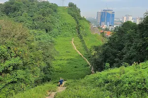 Sri Bintang Hill Trail image