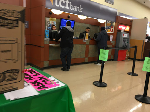 Grocery Store «Jewel-Osco», reviews and photos, 819 S Elmhurst Rd, Des Plaines, IL 60016, USA