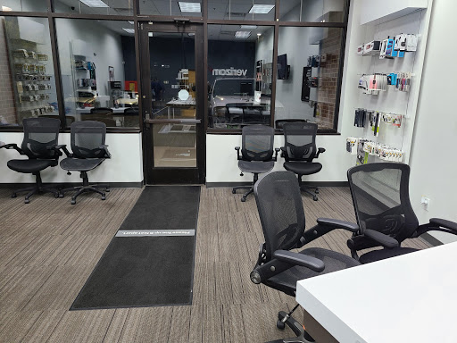 Cell Phone Store «Verizon Authorized Retailer, TCC», reviews and photos, 9034 Cahill Ave, Inver Grove Heights, MN 55076, USA