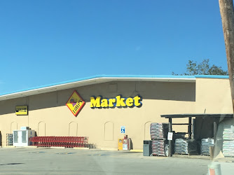 Lowe's Market | Goliad
