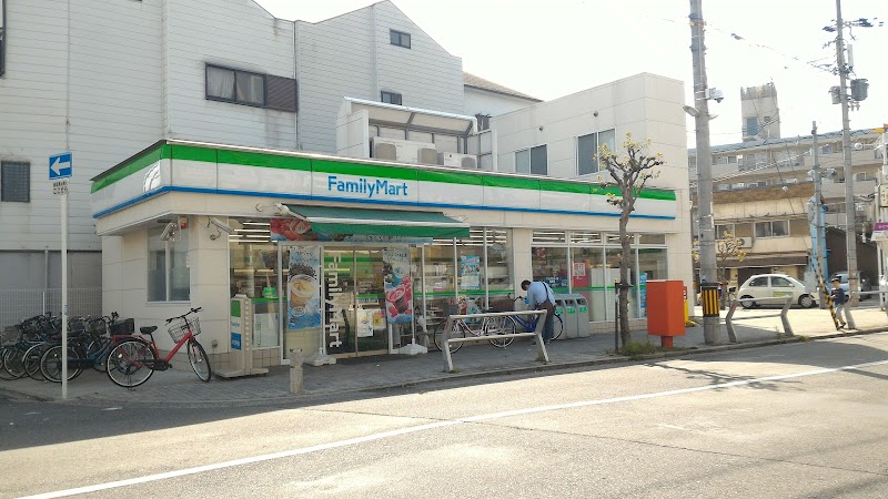 ファミリーマート 川端寺内町店