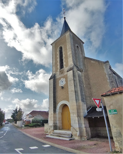 Église Saint Pierre, à Amberre - Paroisse Sainte-Radegonde en Haut-Poitou à Amberre