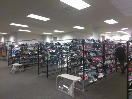 Clothing Store «Burlington Coat Factory», reviews and photos, 3662 W Camp Wisdom Rd, Dallas, TX 75237, USA