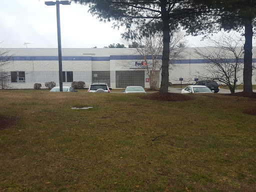 Shipping and Mailing Service «FedEx Ship Center», reviews and photos, 310 Paramount Dr, Raynham, MA 02767, USA