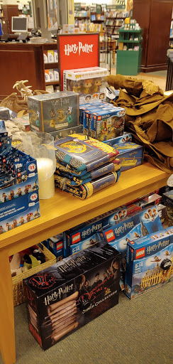 Book Store «Barnes & Noble Booksellers», reviews and photos, 118 E Broadway #238, Bloomington, MN 55425, USA