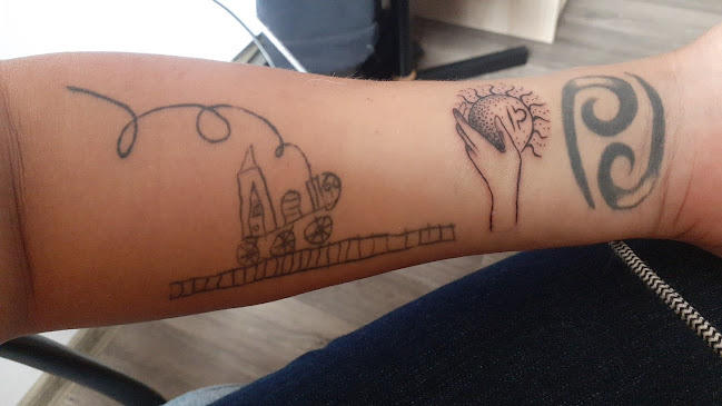 Recenze na Tattoo a piercing Eklipse v Děčín - Tetovací studio