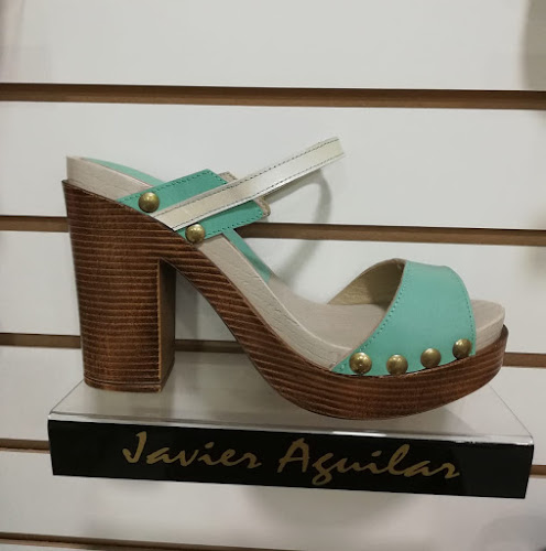 Comentarios y opiniones de Javier Aguilar (calzado y accesorios)