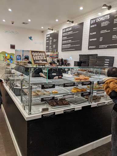 Donut Shop «Donut Friend», reviews and photos, 5107 York Blvd, Los Angeles, CA 90065, USA