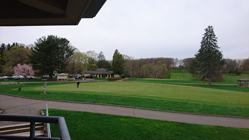 Golf Course «Hunter Memorial Golf Course», reviews and photos, 688 Westfield Rd, Meriden, CT 06450, USA