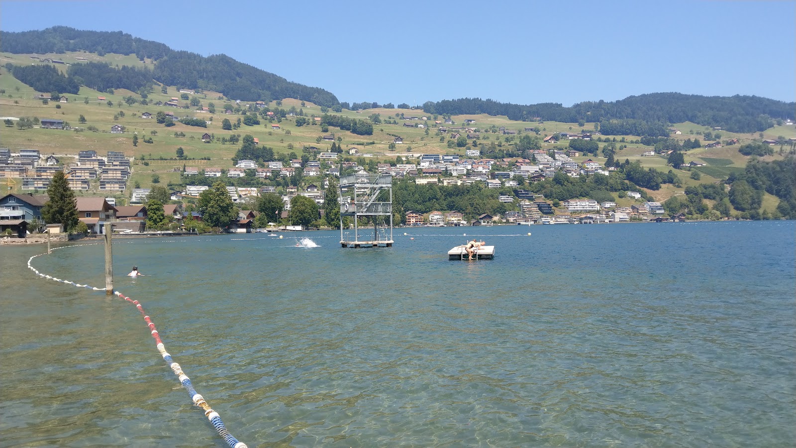 Fotografie cu Strandbad Buochs-Ennetburgen cu nivelul de curățenie înalt