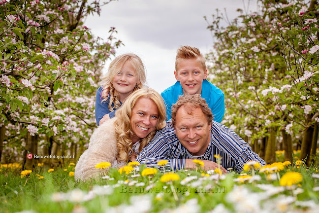 Betuwefotograaf.nl ( fotografie ) openingstijden