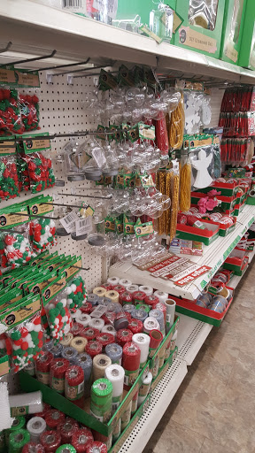 Dollar Store «Dollar Tree», reviews and photos, 23152 Valencia Blvd, Valencia, CA 91355, USA