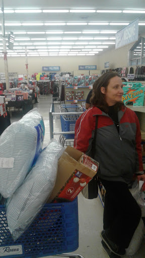 Discount Store «Roses Express», reviews and photos, 6601 Harvard Ave, Cleveland, OH 44105, USA