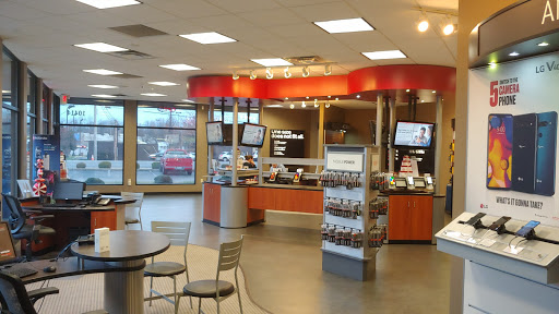 Cell Phone Store «Verizon Authorized Retailer – Cellular Sales», reviews and photos, 10414 Dixie Hwy, Louisville, KY 40272, USA