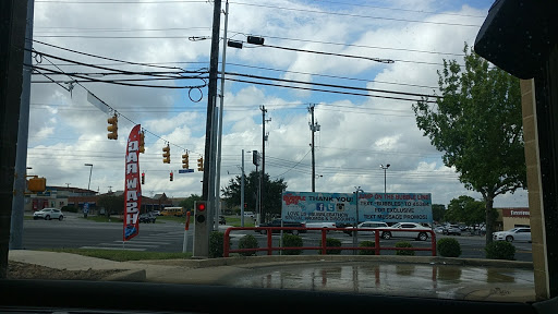 Car Wash «Bubble Bath Car Wash», reviews and photos, 5503 Babcock Rd, San Antonio, TX 78240, USA