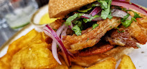 Sandwich au poulet du Restaurant latino-américain Tambo à Paris - n°11