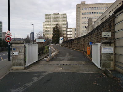 Service de rhumatologie du CHU de Nantes (accès voiture) à Nantes