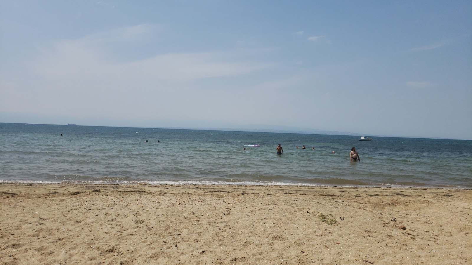 Nea Michiona beach'in fotoğrafı kirli temizlik seviyesi ile