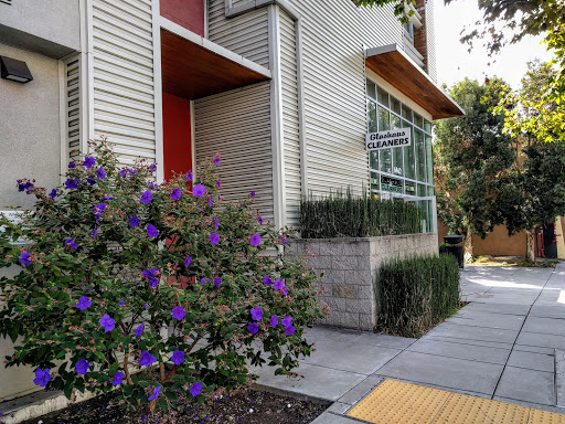 Dry Cleaner «Glas Haus Cleaners», reviews and photos, 6462 Hollis St, Emeryville, CA 94608, USA