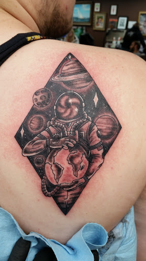 Tattoo Shop «Pink Elephant Tattoo Studio», reviews and photos, 707 S Ankeny Blvd, Ankeny, IA 50023, USA