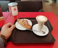 Croissant du Café illy à Paris - n°6