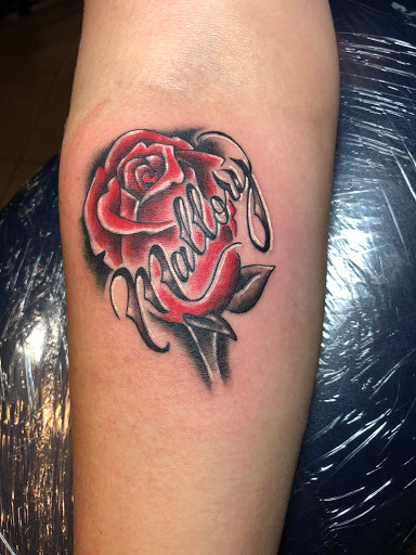 Tattoo Shop «Cross Roads Tattoo and Piercing», reviews and photos, 2070 Texas Ave, Bridge City, TX 77611, USA