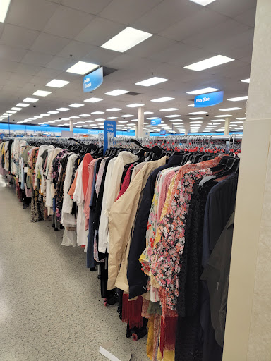 Clothing Store «Ross Dress for Less», reviews and photos, 521 S Plano Rd, Richardson, TX 75081, USA