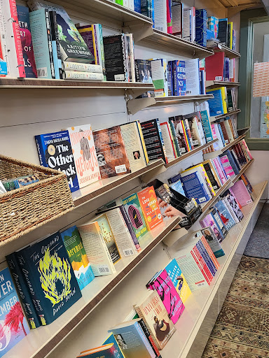 Book Store «Riverwalk Books», reviews and photos, 116 E Woodin Ave, Chelan, WA 98816, USA