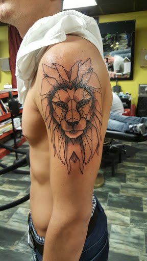 Tattoo Shop «Queen City Classic Tattoos», reviews and photos, 1323 Wabash Ave, Terre Haute, IN 47807, USA