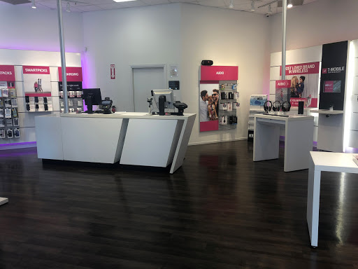 Cell Phone Store «T-Mobile», reviews and photos, 1185 Colusa Ave R, Yuba City, CA 95991, USA
