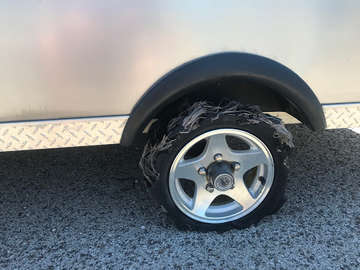 Tire Shop «Discount Tire Store - Auburn Hills, MI», reviews and photos, 200 Brown Rd, Auburn Hills, MI 48326, USA