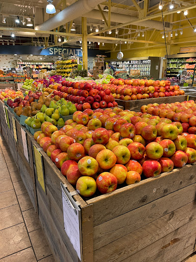 Grocery Store «Whole Foods Market», reviews and photos, 821 W Lancaster Ave, Wayne, PA 19087, USA