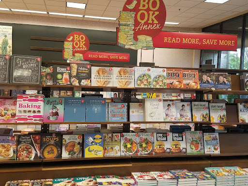 Book Store «Barnes & Noble», reviews and photos, 17111 Haggerty Rd, Northville, MI 48168, USA