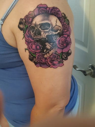 Tattoo Shop «Forever Stained Tattoo Company», reviews and photos, 542 S Duncan Dr, Tavares, FL 32778, USA