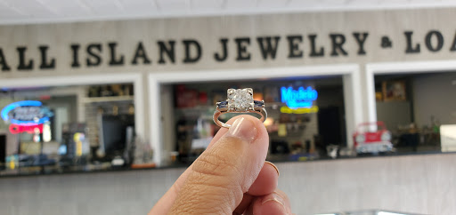 Jewelry Buyer «All Island Jewelry & Loan», reviews and photos, 2394 Middle Country Rd, Centereach, NY 11720, USA