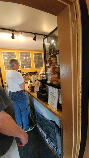 Coffee Shop «River Road Coffeehouse», reviews and photos, 935 River Rd, Granville, OH 43023, USA