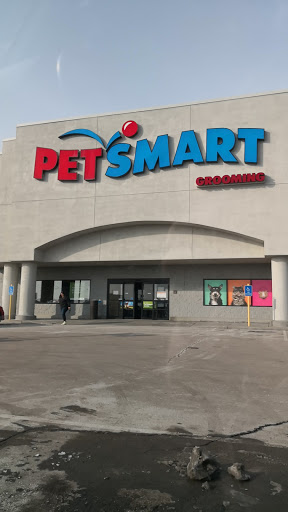 PetSmart, 2020 SW Westport Dr, Topeka, KS 66604, USA, 