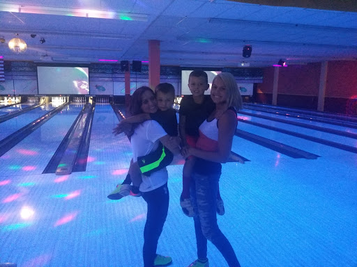 Bowling Alley «Emerson Bowling Lanes», reviews and photos, 1501 36th St, Parkersburg, WV 26104, USA